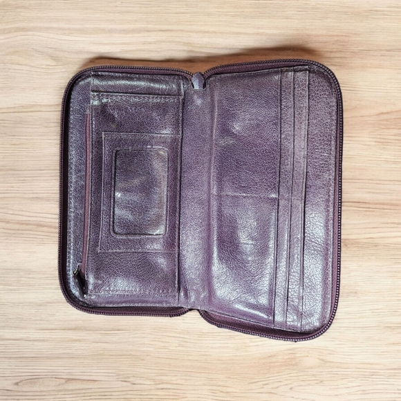 **Brighton Cher Elegant Purple Crocodile-Embossed Women's Clutch - Picture 3 of 4